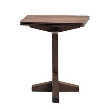 Încarcă imaginea în vizualizatorul Galerie, Măsuță din lemn de nuc KUTT Vega
