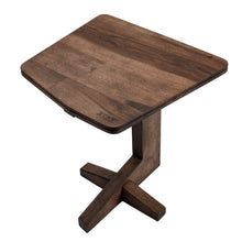 Încarcă imaginea în vizualizatorul Galerie, Măsuță din lemn de nuc KUTT Vega