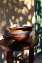 Încarcă imaginea în vizualizatorul Galerie, Bol de lut Leon