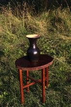 Încarcă imaginea în vizualizatorul Galerie, Vază din lut Gloria