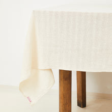 Încarcă imaginea în vizualizatorul Galerie, Fața de masă Kumi