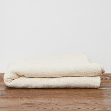 Încarcă imaginea în vizualizatorul Galerie, Fața de masă Kumi