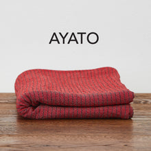 Încarcă imaginea în vizualizatorul Galerie, Set Bucătar - Geantă din piele, 2 cuțite, tocător, față de masă