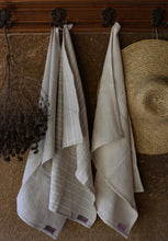 Încarcă imaginea în vizualizatorul Galerie, Set 3 prosoape de bucătărie Dai