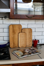 Încarcă imaginea în vizualizatorul Galerie, Set 3 tocătoare de lemn Zeke