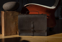 Încarcă imaginea în vizualizatorul Galerie, Geantă din piele KUTT Bruno