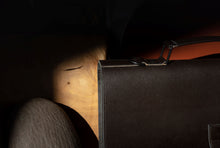 Încarcă imaginea în vizualizatorul Galerie, Geantă din piele KUTT Bruno