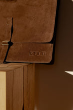 Încarcă imaginea în vizualizatorul Galerie, Geantă din piele velur KUTT Velluto