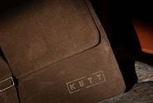 Încarcă imaginea în vizualizatorul Galerie, Geantă din piele velur KUTT Velluto