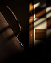 Încarcă imaginea în vizualizatorul Galerie, Geantă din piele velur KUTT Velluto