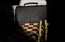 Încarcă imaginea în vizualizatorul Galerie, Geantă din piele KUTT Bruno