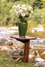 Încarcă imaginea în vizualizatorul Galerie, Vază din lut Loa