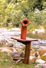 Încarcă imaginea în vizualizatorul Galerie, Vază din lut Isa