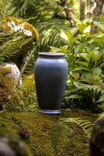 Încarcă imaginea în vizualizatorul Galerie, Vază din lut Loa