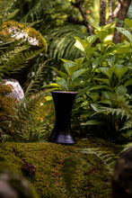 Încarcă imaginea în vizualizatorul Galerie, Vază din lut Brisa