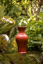 Încarcă imaginea în vizualizatorul Galerie, Vază din lut Reina