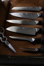 Încarcă imaginea în vizualizatorul Galerie, Set cuțite cu husă de protecție KUTT Yuko
