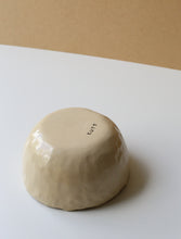 Încarcă imaginea în vizualizatorul Galerie, Bol din ceramică manuală KUTT Tenera
